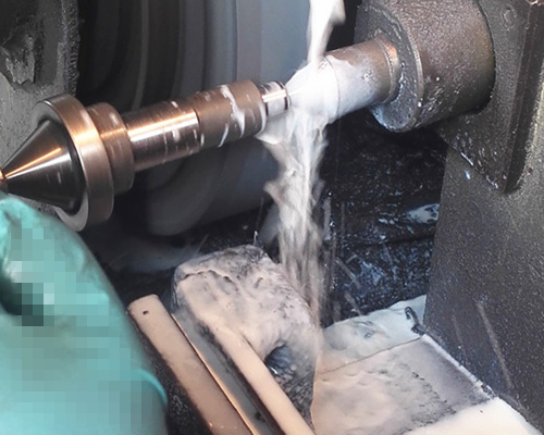 grinding the workblank live center-MWMECHPARTS moagem do centro de trabalho em branco vivo-MWMECHPARTS